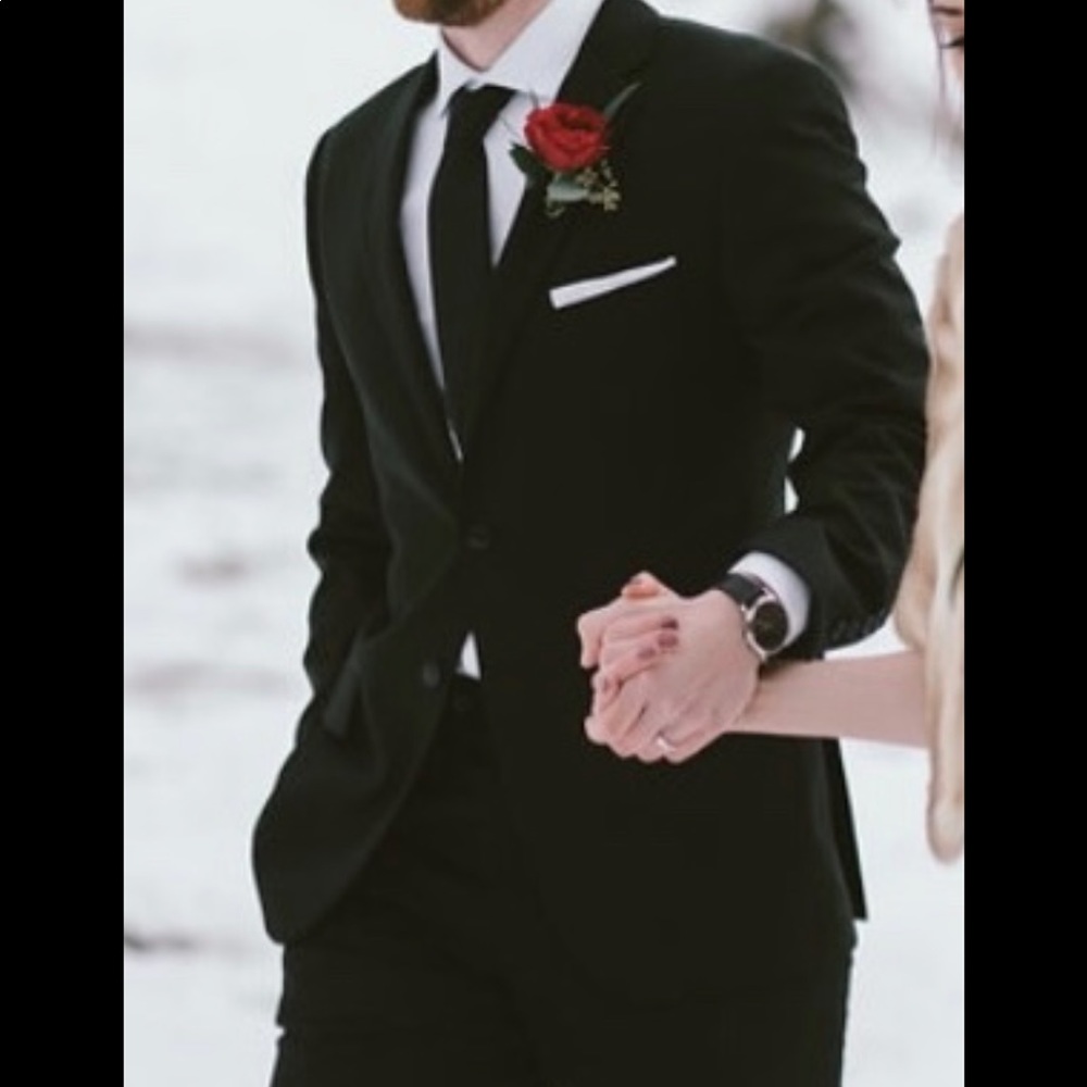 2 Men’s Suits Black And Grey 40R 32waist32length